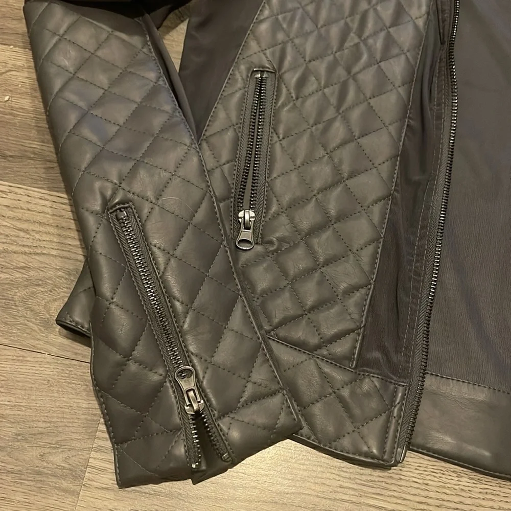 BKE Jacket - Picture 4 of 5
